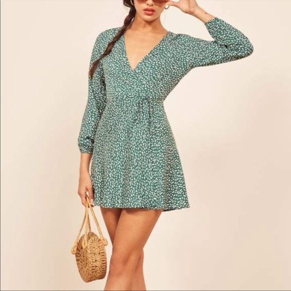 Reformation green splatter “fuchsia” long sleeve wrap mini dress - Picture 2 of 4